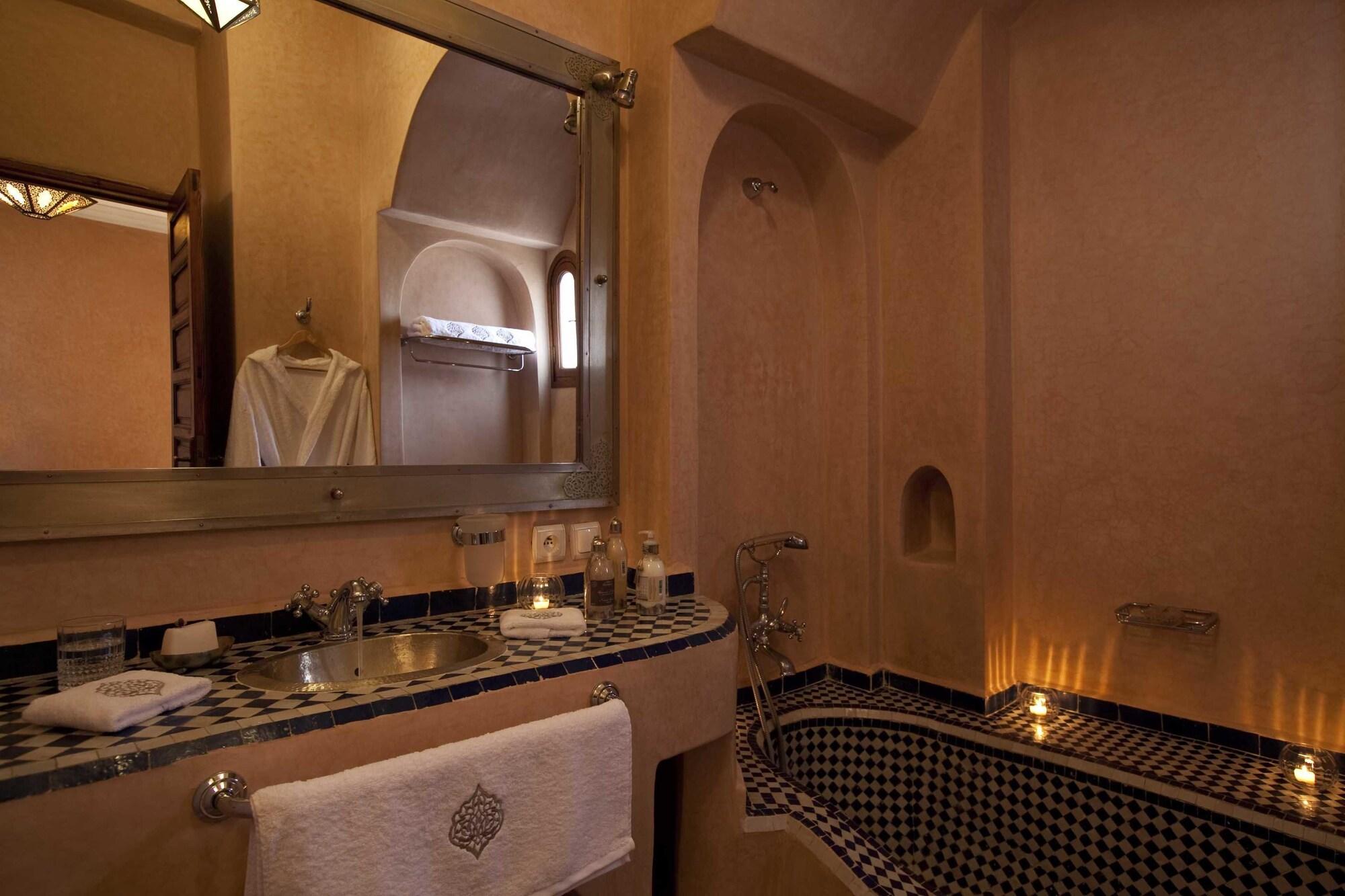 Riad Les Bougainvilliers Marrakesh Eksteriør billede