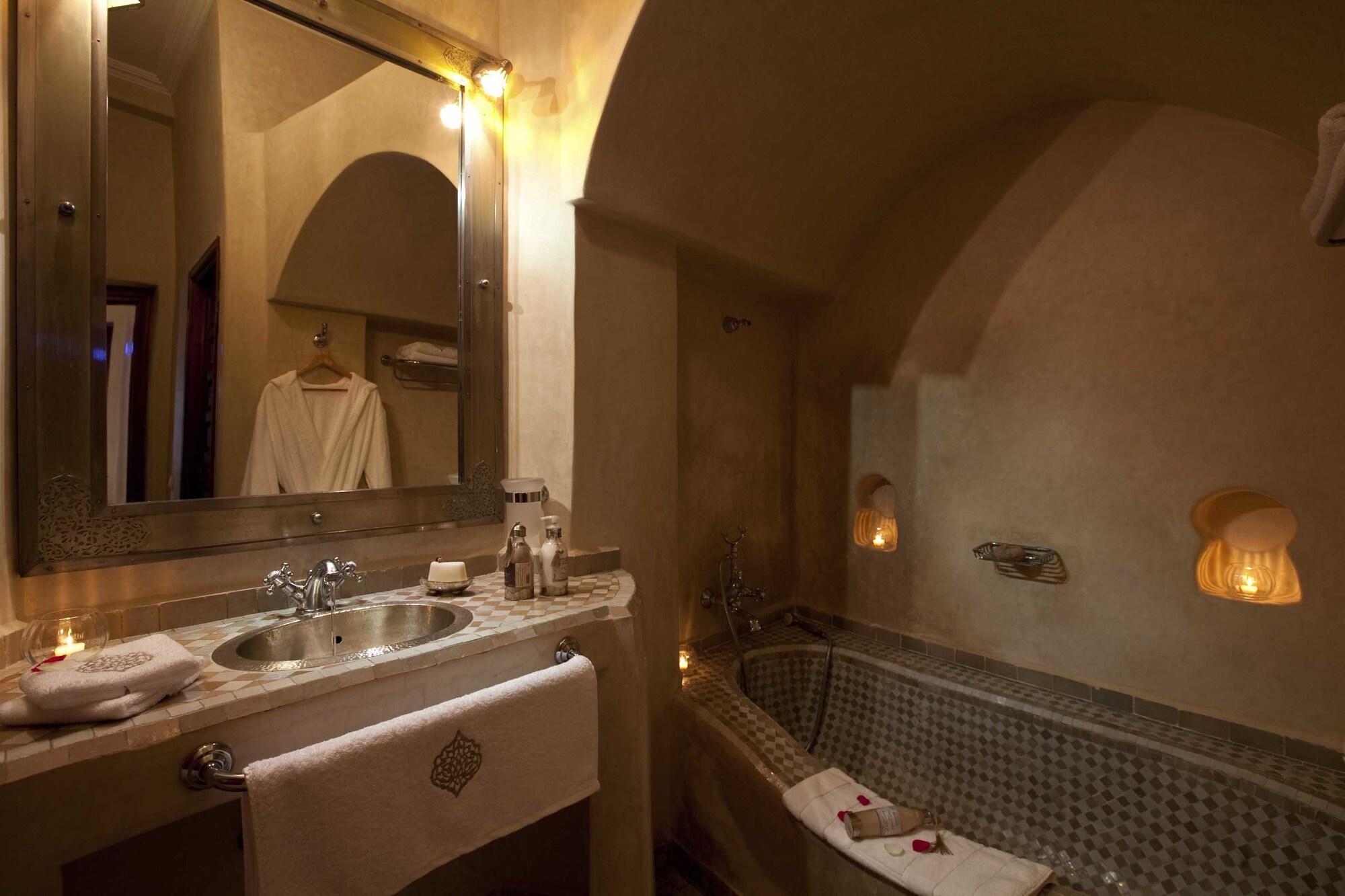 Riad Les Bougainvilliers Marrakesh Eksteriør billede